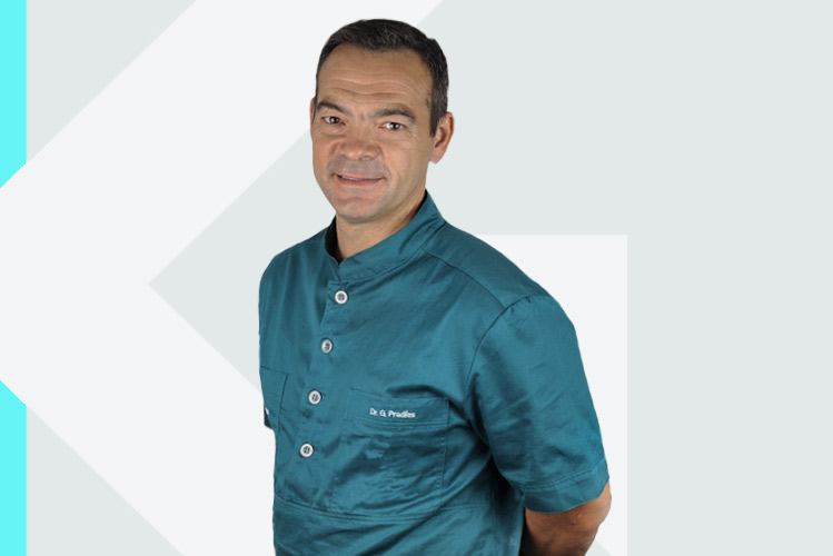 Experto en odontología Dr. Guillermo&nbsp;Prad&iacute;es Ramiro