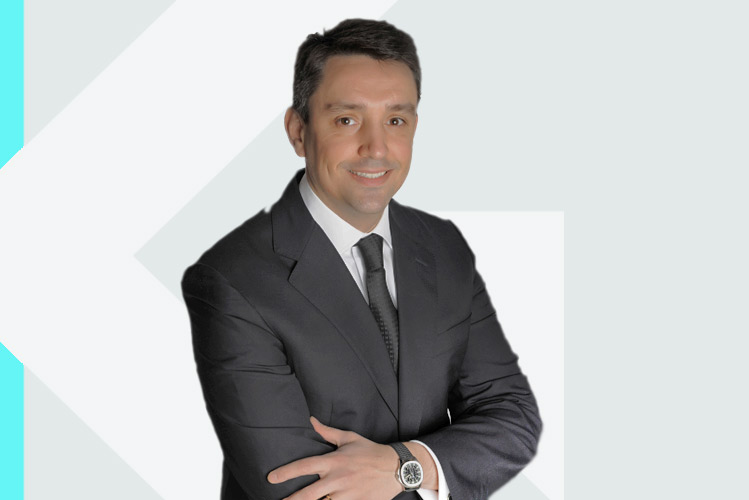 Experto en odontología Dr. Llu&iacute;s&nbsp;Codina Marcet