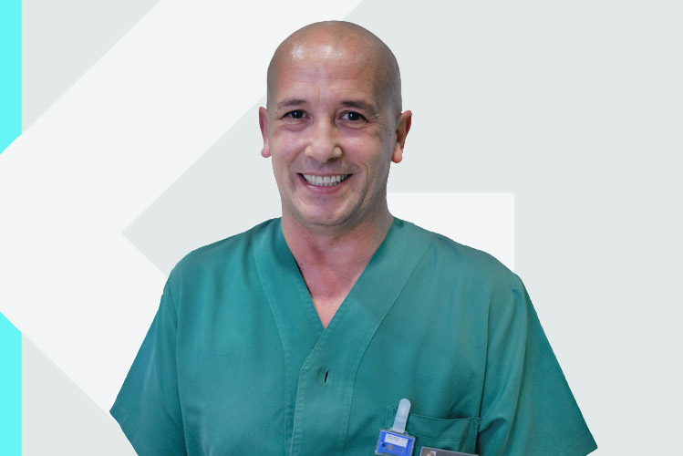 Experto en odontología Dr. Pedro&nbsp;Guiti&aacute;n Lema