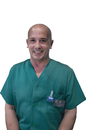 Experto en odontología Dr. Pedro Guiti&aacute;n Lema