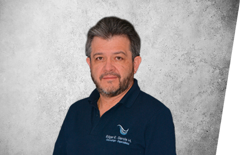 Fotografía que representa al experto Dr. Edgar Enrique García Hurtado de la plataforma de odontología de Inspiria