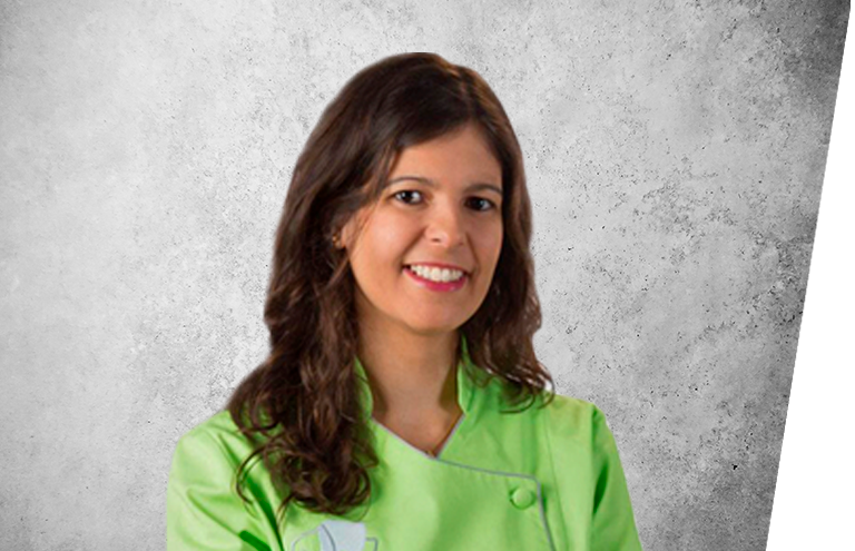 Fotografía que representa al experto Dra. Sara Pizarro Solis de la plataforma de odontología de Inspiria