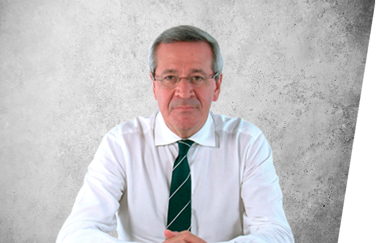 Fotografía que representa al experto Dr. José Maria Suárez Quintanilla de la plataforma de odontología de Inspiria
