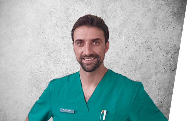 Fotografía que representa al experto Dr. Renzo Bellini García de la plataforma de odontología de Inspiria