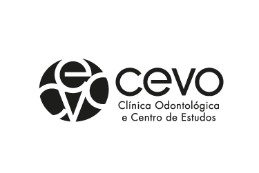 Imagen que representa el logo negro del partner cevo de la plataforma de odontología de Inspiria