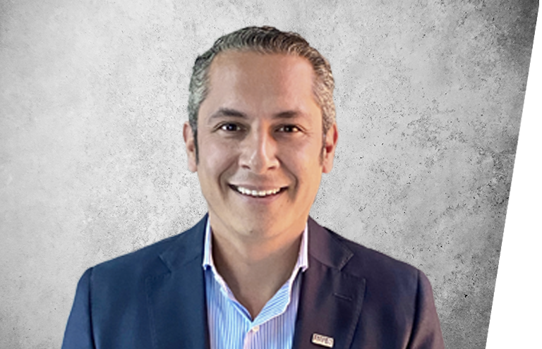 Fotografía que representa al experto Oliver Mauricio López Garnica de la plataforma de odontología de Inspiria